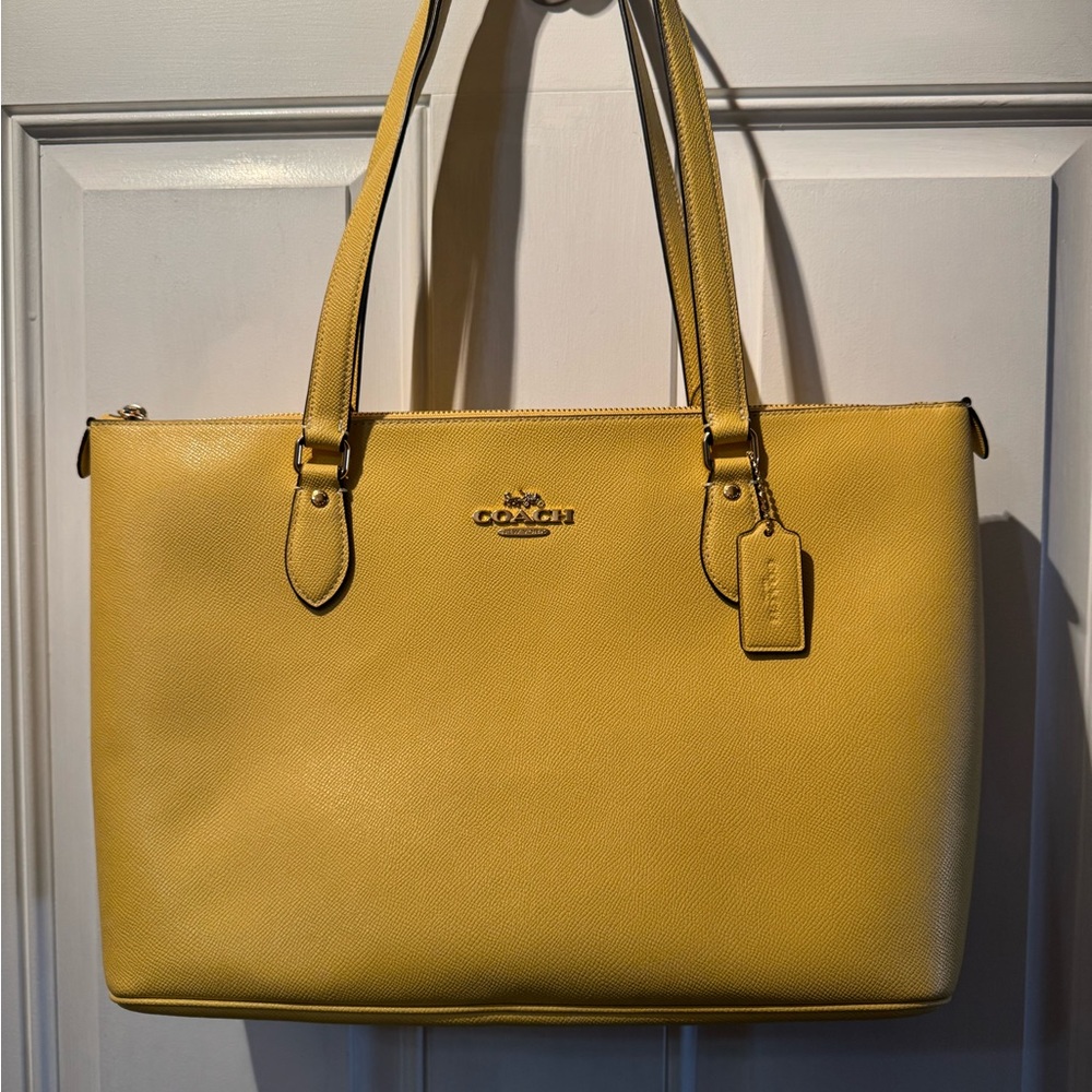 Authentic Coach Yellow Tote!